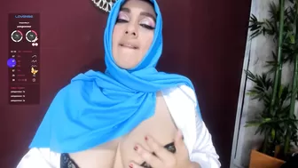 HijabiMilf