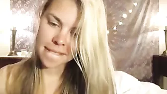 eringobrahless  Beautiful pussycat webcam whores