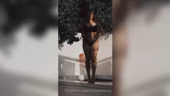 Milada Moore show 32